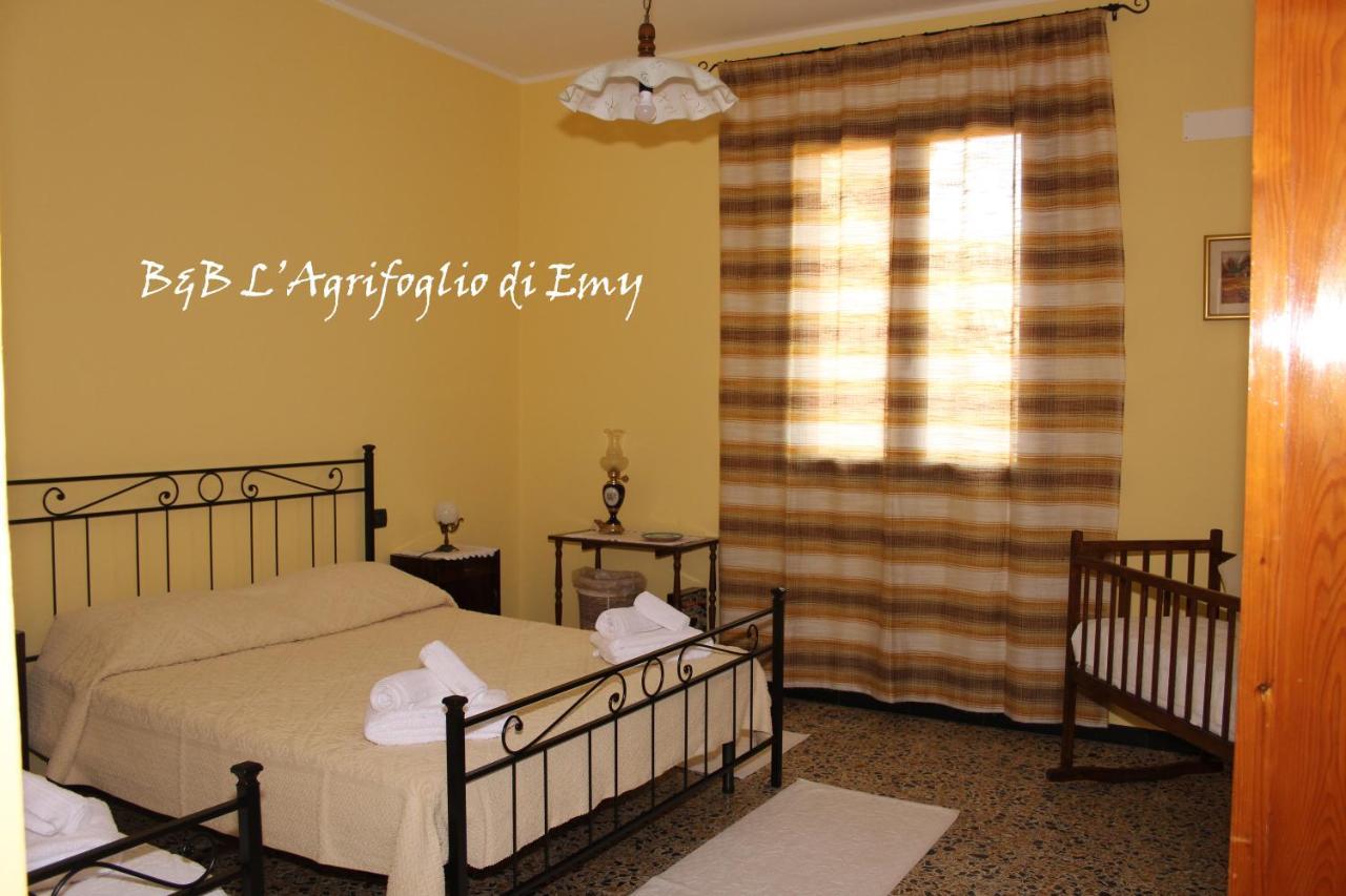 L'Agrifoglio Di Emy Bed & Breakfast Guspini Exterior foto