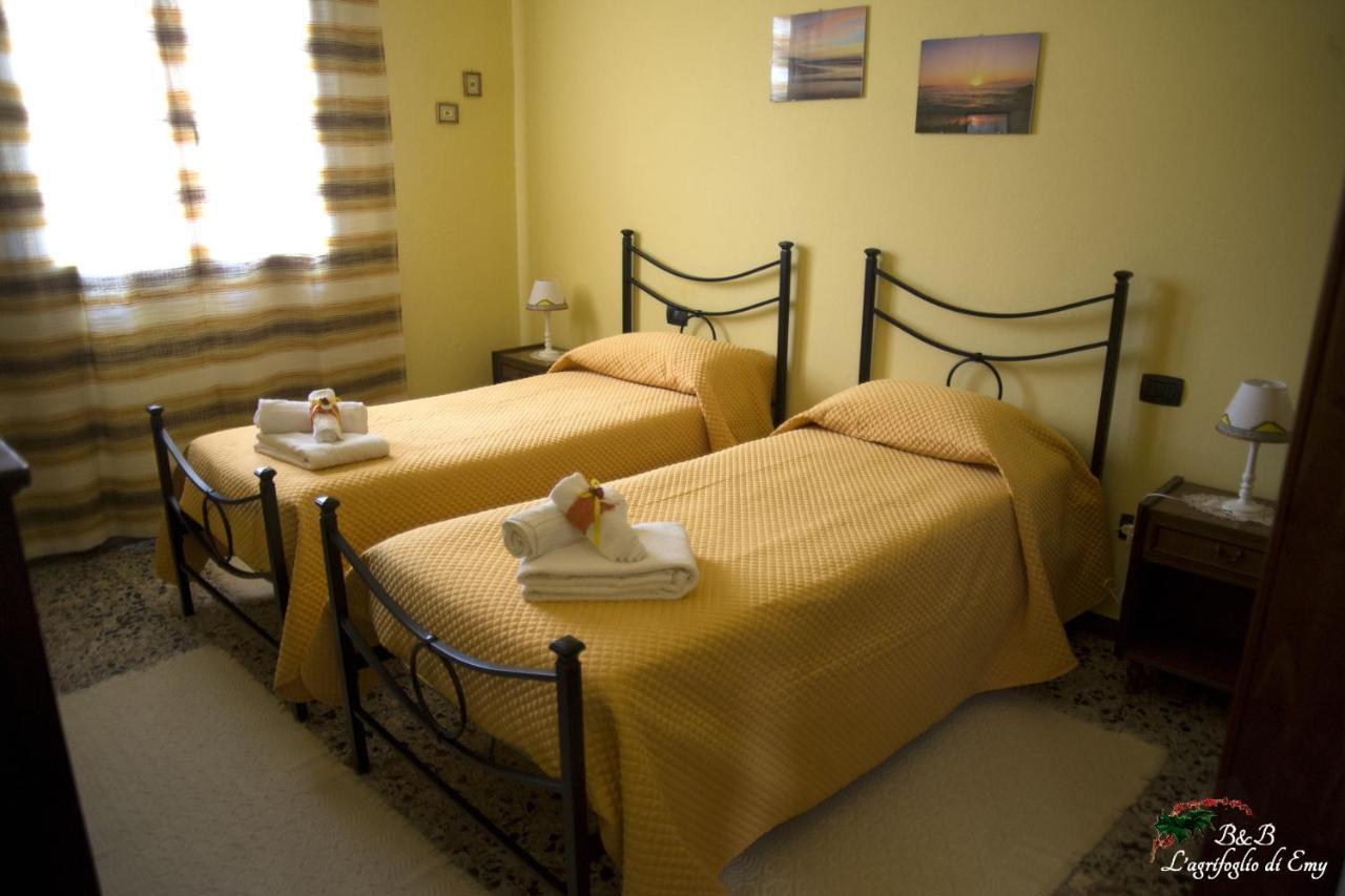 L'Agrifoglio Di Emy Bed & Breakfast Guspini Exterior foto